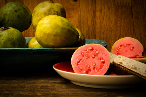 Guavas placed in a bowl.