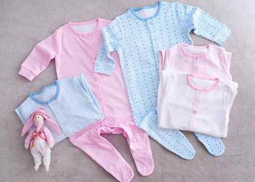 11 Best Newborn Baby Gift Sets in India for Baby Boy and Girl